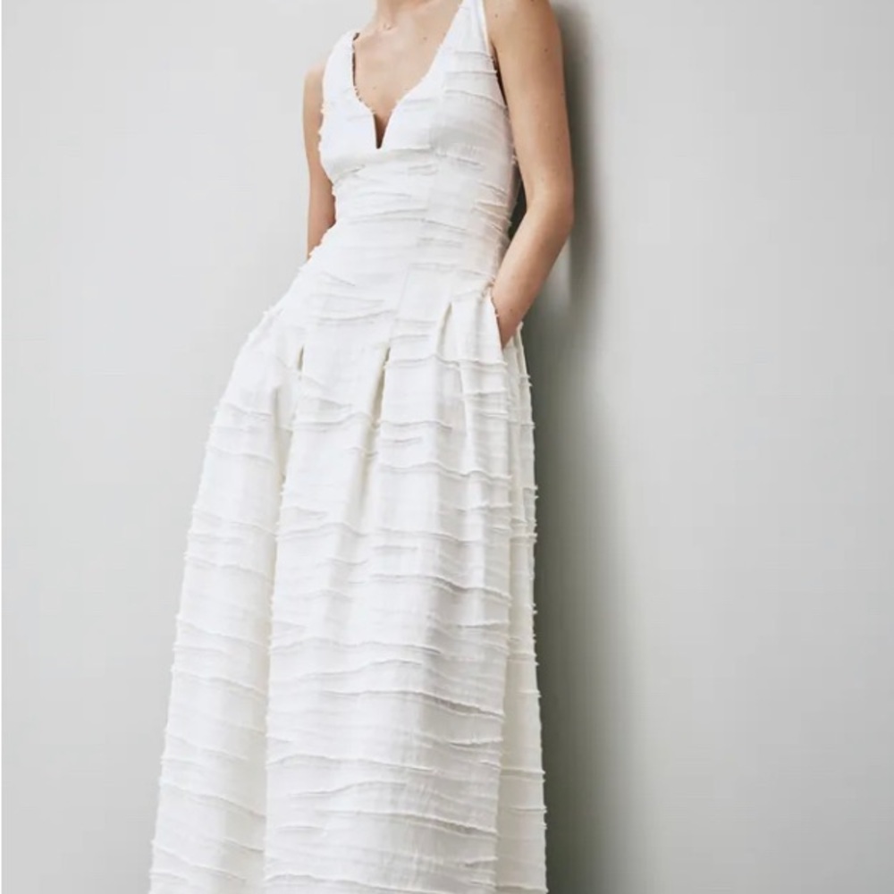 H&M White A-line Wedding Dress with V-neck